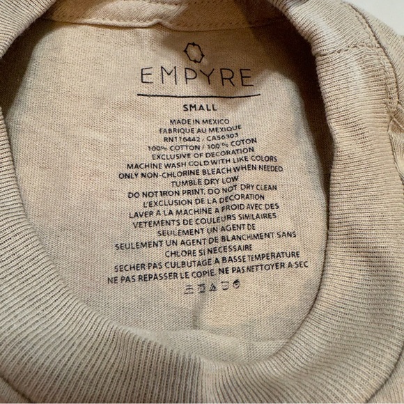 Zumiez Empyre Woman’s Small Graphic Rose’s and Skull T-Shirt. - Picture 6 of 6